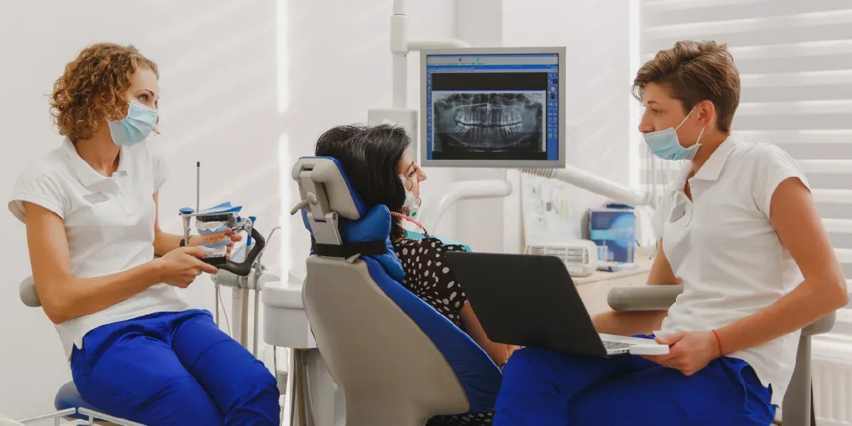 Dental Implants vs Dentures: Which Option Fits You? 